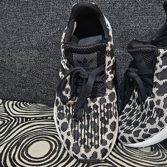 Adidas Swift Run Leopard Print - ladies sz 6 - Picture 3 of 7